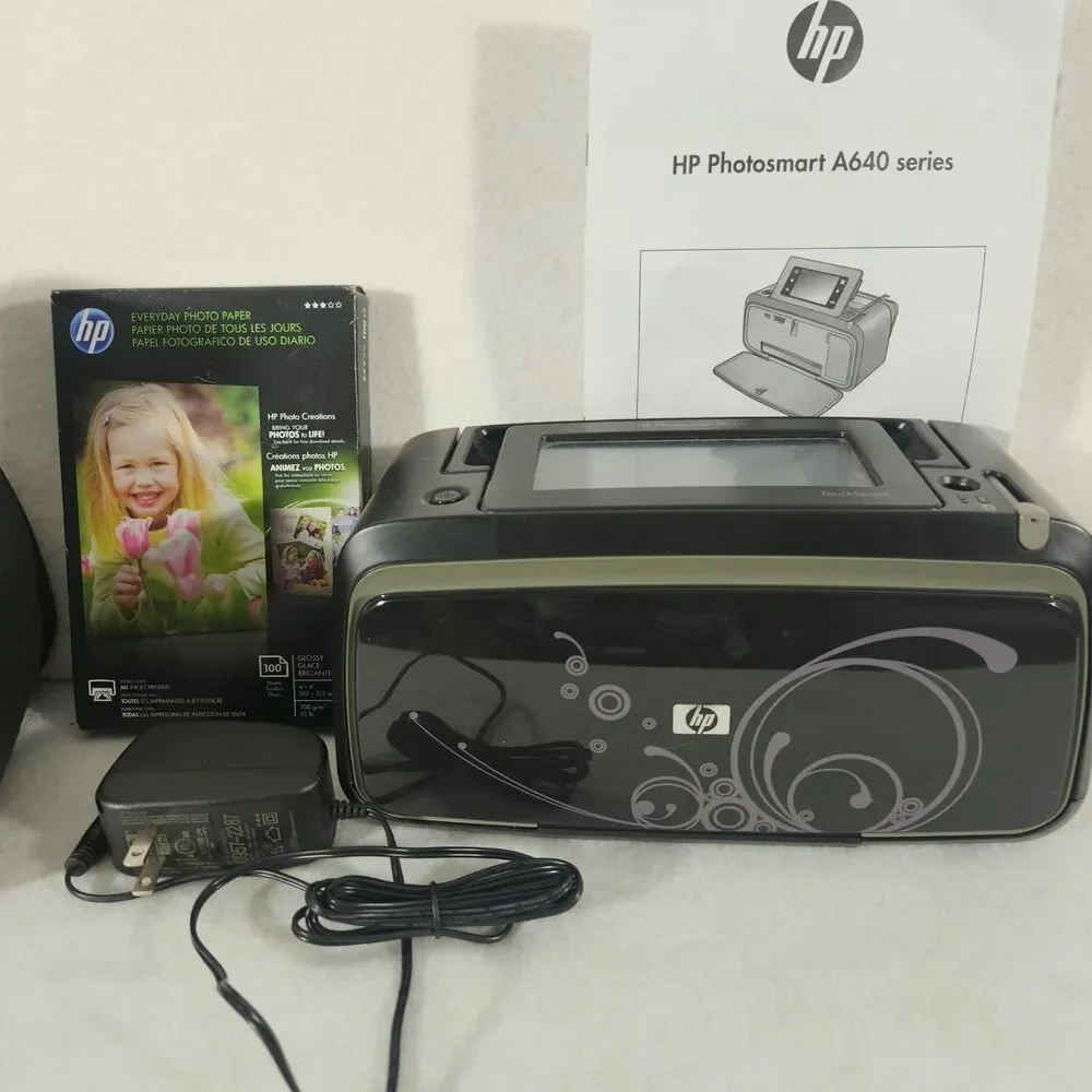 HP Photosmart A646 Digital Bluetooth Photo Inkjet Printer With Bag & Photo Paper